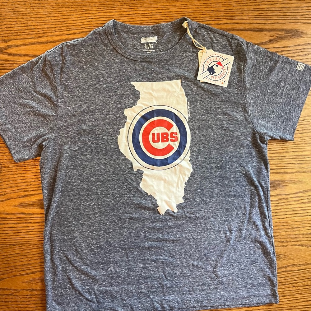 Men’s Grey NFL Genuine Chicago Cubs T-Shirt Size Large New With Tags